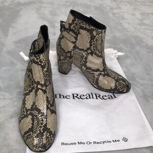 NewbarK‎ Embossed Leather Animal Print Booties  Women's Size: 9